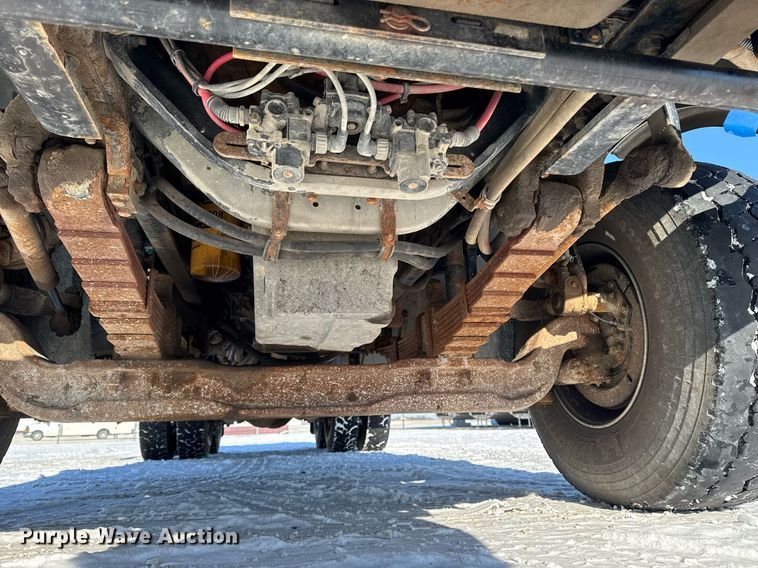 image for item DW2492 2007 Sterling LT9500 dump truck