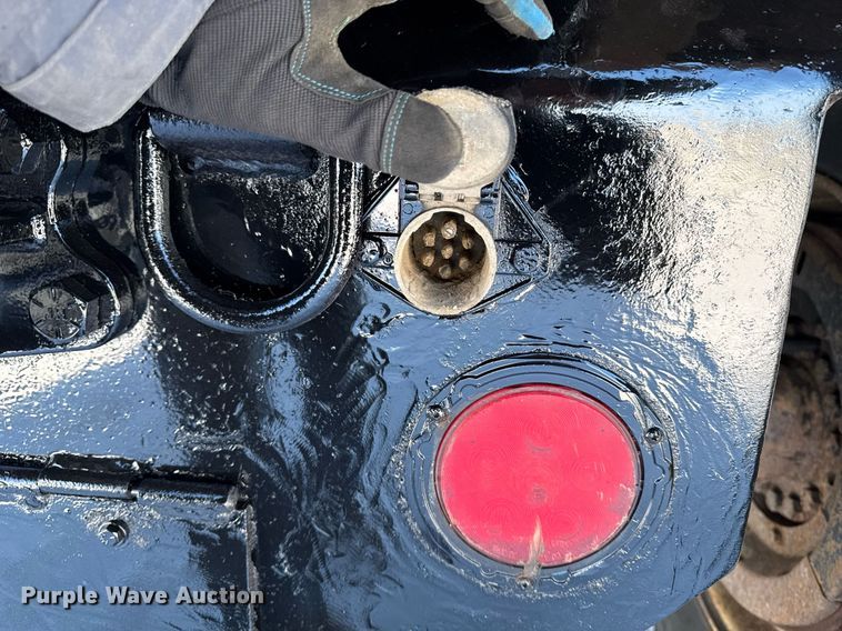 image for item DW2492 2007 Sterling LT9500 dump truck