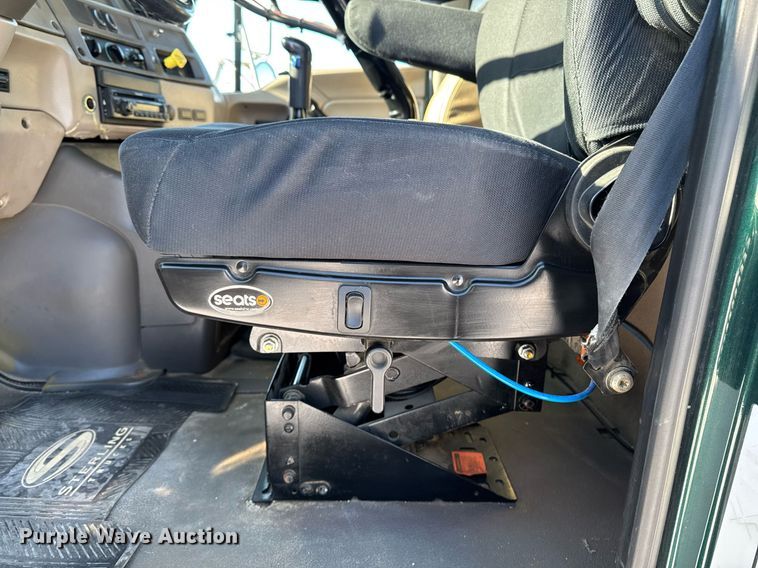 image for item DW2492 2007 Sterling LT9500 dump truck