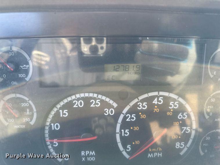 image for item DW2492 2007 Sterling LT9500 dump truck