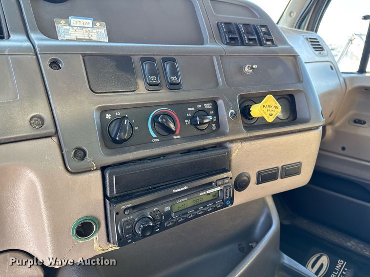 image for item DW2492 2007 Sterling LT9500 dump truck