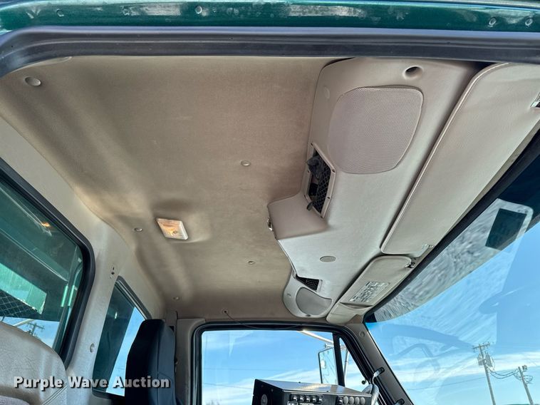 image for item DW2492 2007 Sterling LT9500 dump truck