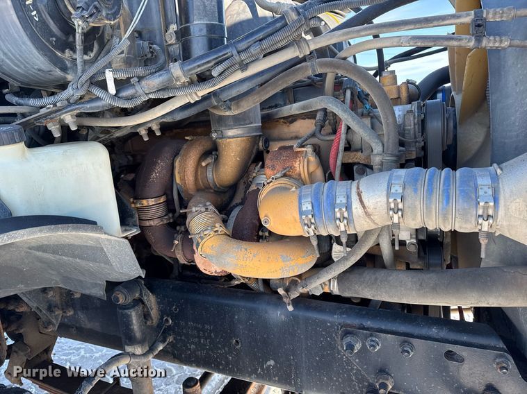 image for item DW2492 2007 Sterling LT9500 dump truck