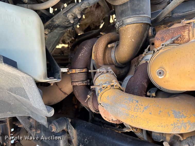 image for item DW2492 2007 Sterling LT9500 dump truck