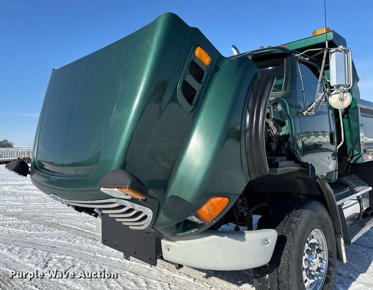 image for item DW2492 2007 Sterling LT9500 dump truck