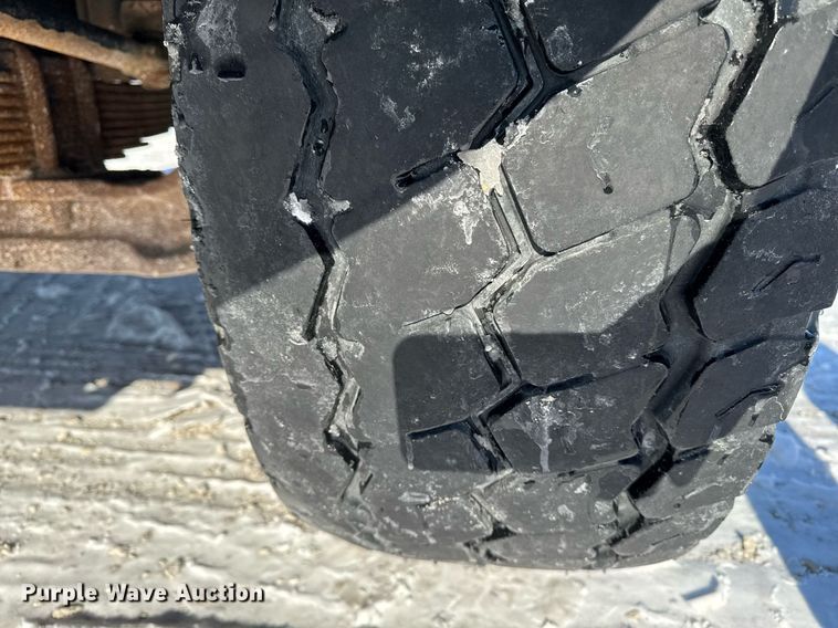 image for item DW2492 2007 Sterling LT9500 dump truck