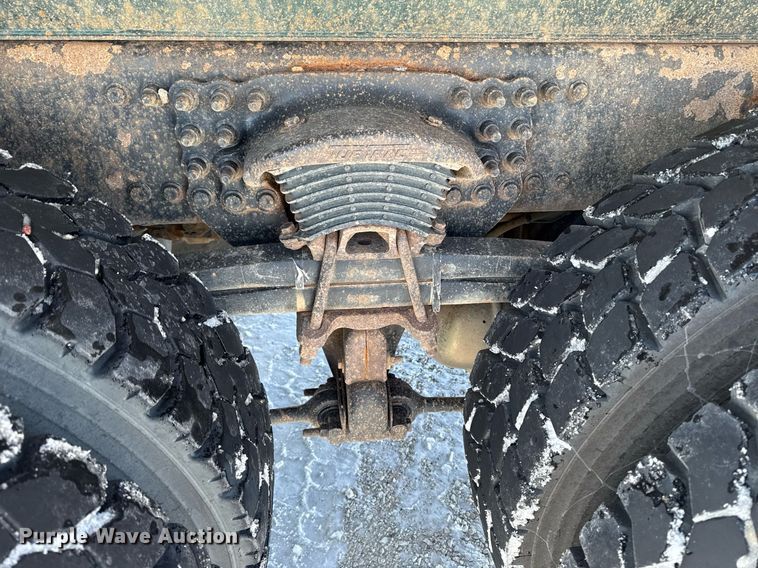 image for item DW2492 2007 Sterling LT9500 dump truck