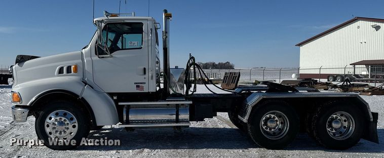 image for item DW2493 2002 Sterling LT9500 semi truck
