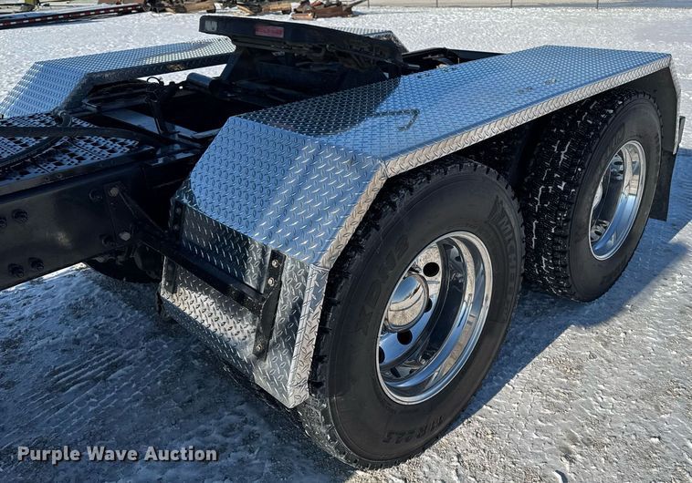 image for item DW2493 2002 Sterling LT9500 semi truck