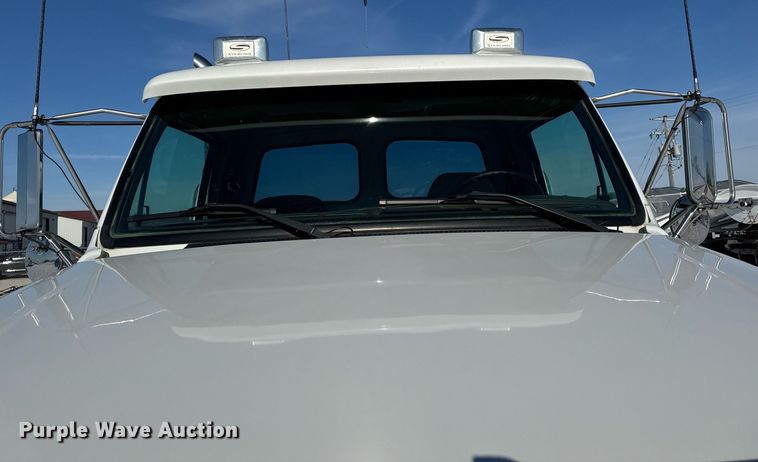 image for item DW2493 2002 Sterling LT9500 semi truck