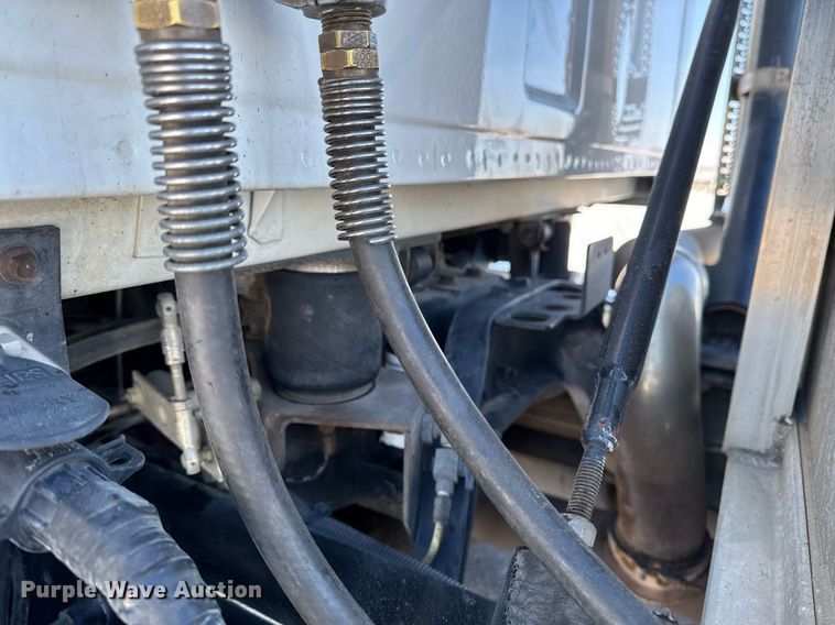 image for item DW2493 2002 Sterling LT9500 semi truck