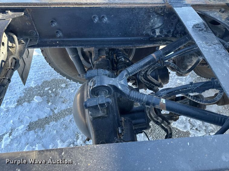 image for item DW2493 2002 Sterling LT9500 semi truck