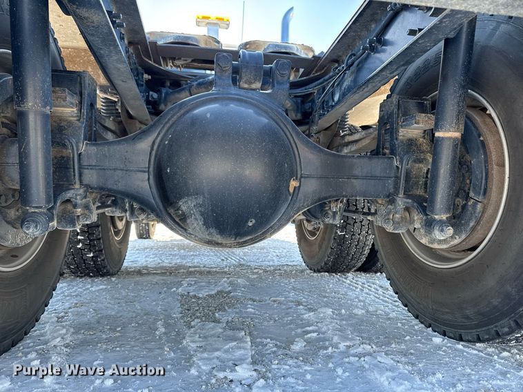 image for item DW2493 2002 Sterling LT9500 semi truck