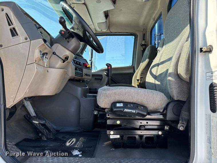 image for item DW2493 2002 Sterling LT9500 semi truck