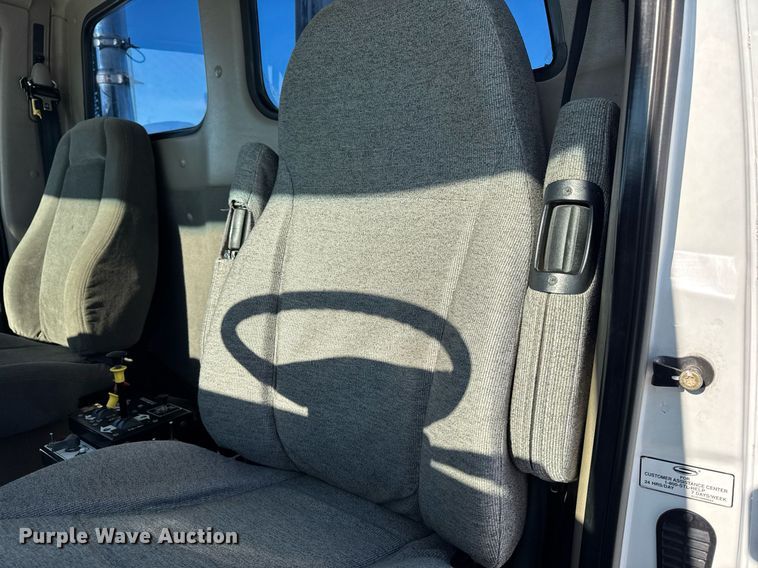 image for item DW2493 2002 Sterling LT9500 semi truck