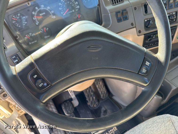 image for item DW2493 2002 Sterling LT9500 semi truck