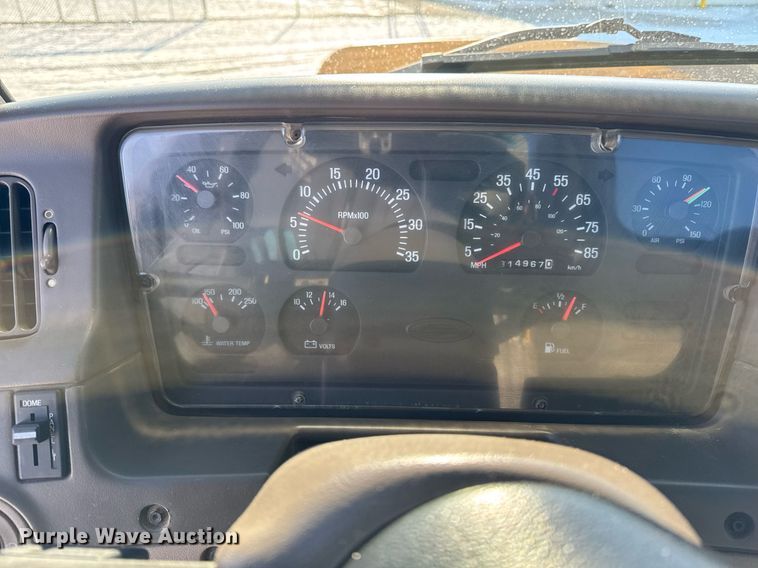 image for item DW2493 2002 Sterling LT9500 semi truck