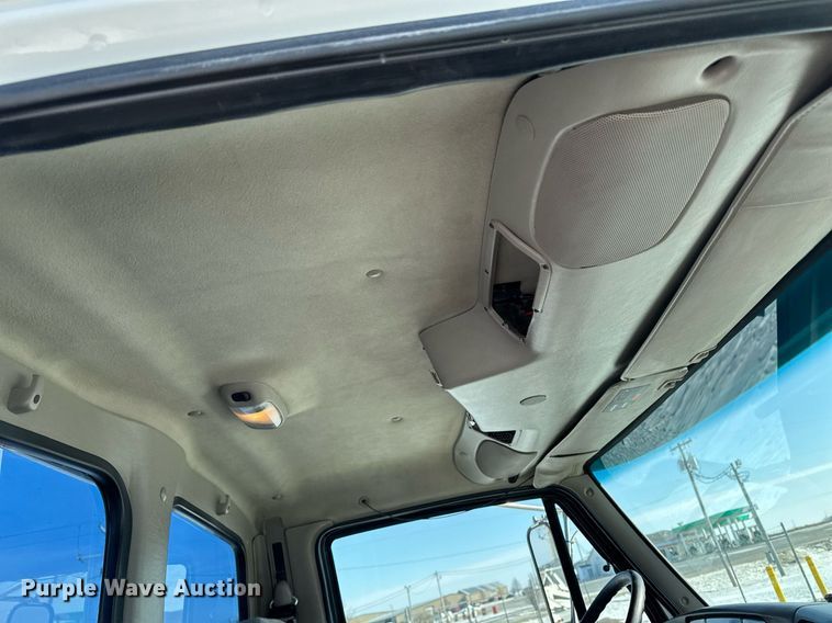 image for item DW2493 2002 Sterling LT9500 semi truck