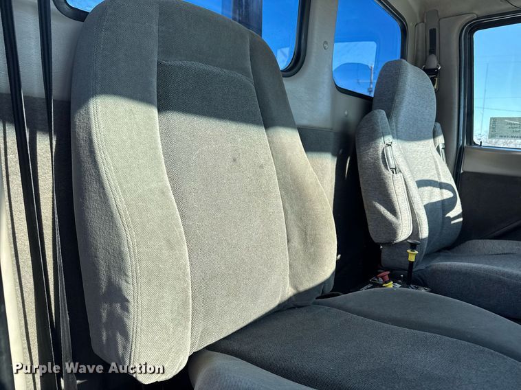 image for item DW2493 2002 Sterling LT9500 semi truck