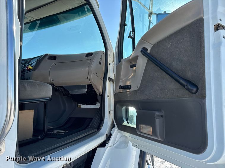 image for item DW2493 2002 Sterling LT9500 semi truck