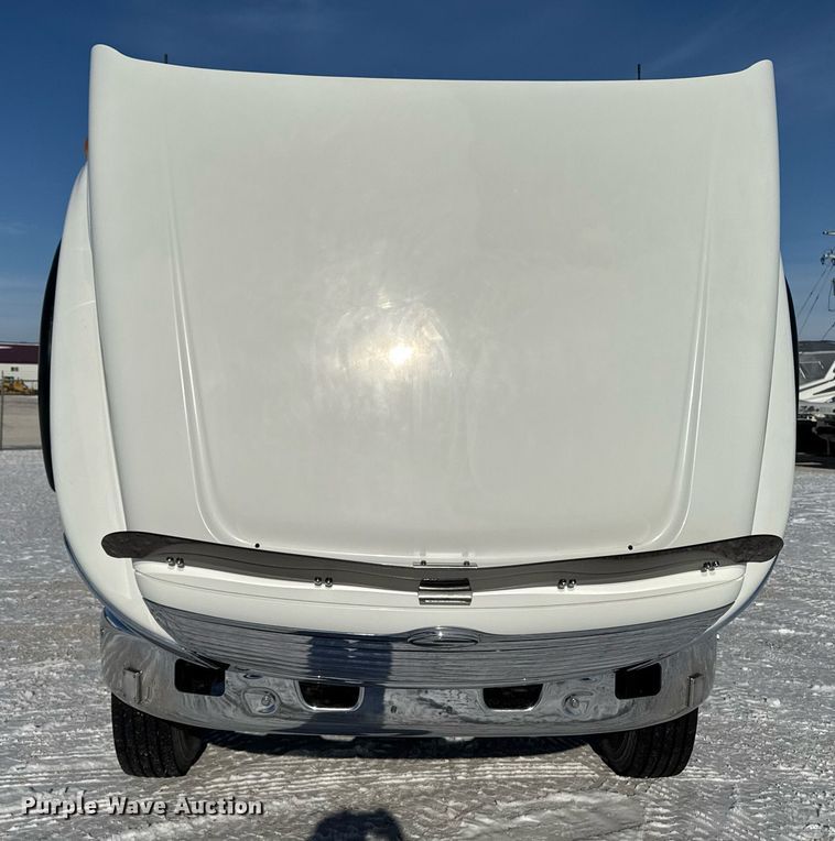 image for item DW2493 2002 Sterling LT9500 semi truck