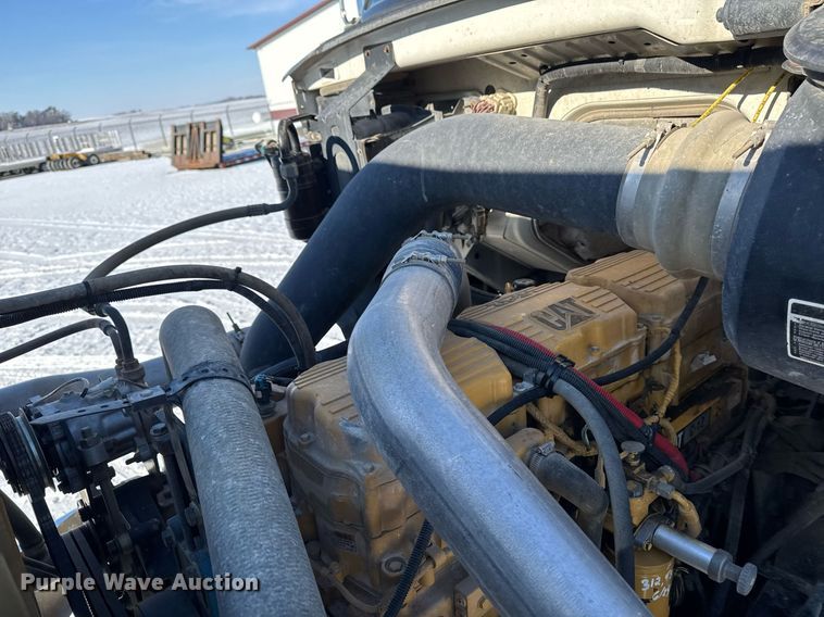 image for item DW2493 2002 Sterling LT9500 semi truck