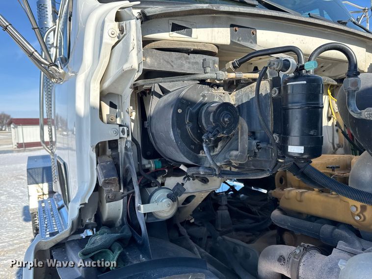 image for item DW2493 2002 Sterling LT9500 semi truck