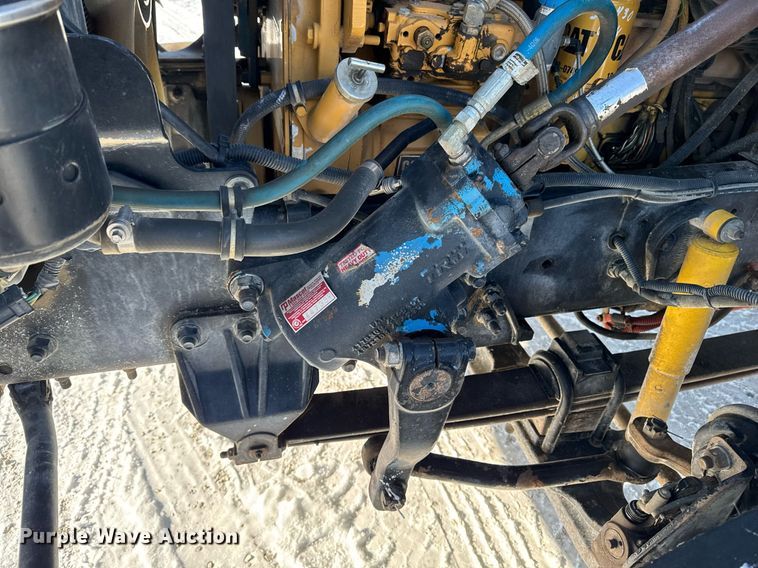 image for item DW2493 2002 Sterling LT9500 semi truck