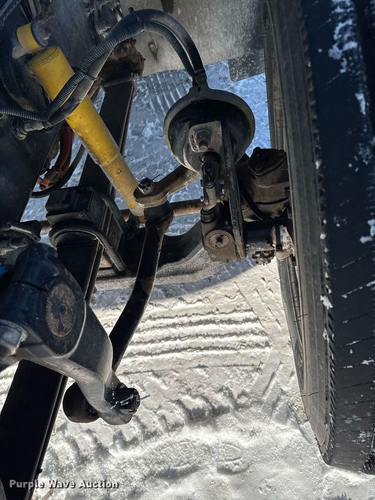 image for item DW2493 2002 Sterling LT9500 semi truck