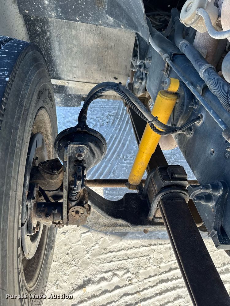 image for item DW2493 2002 Sterling LT9500 semi truck