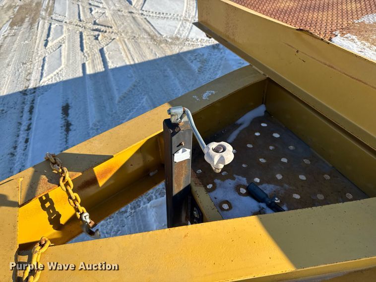 image for item DW2496 1989 Load King 92 LT equipment trailer