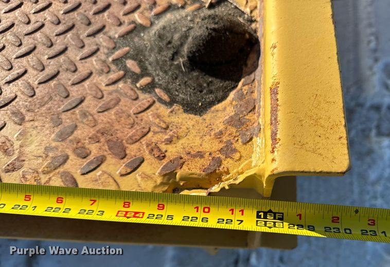 image for item DW2496 1989 Load King 92 LT equipment trailer