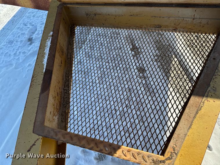 image for item DW2497 1987 Bauer Built Tag-a-Long equipment trailer