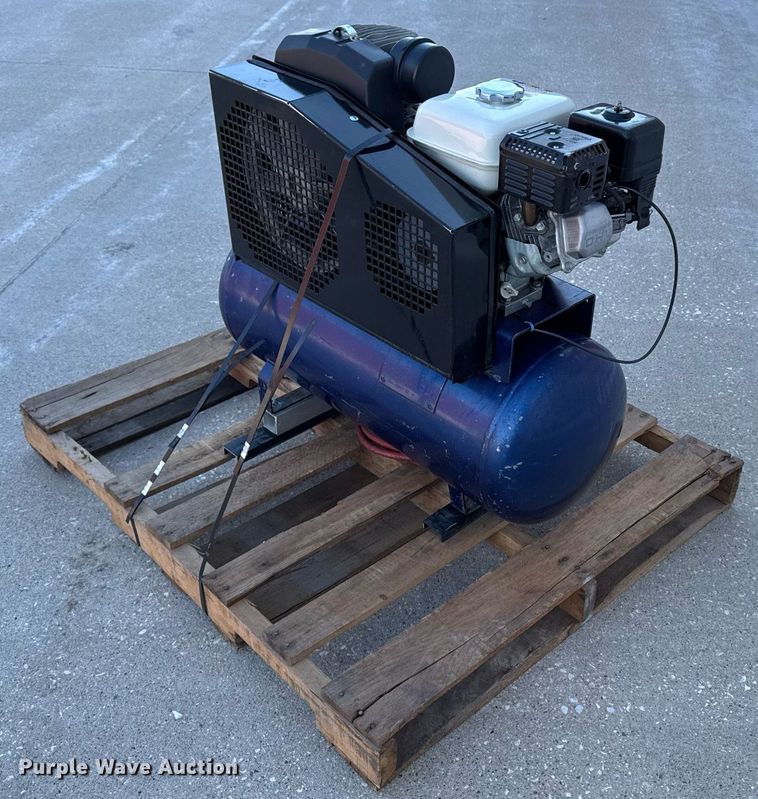 image for item DW2498 Napa air compressor