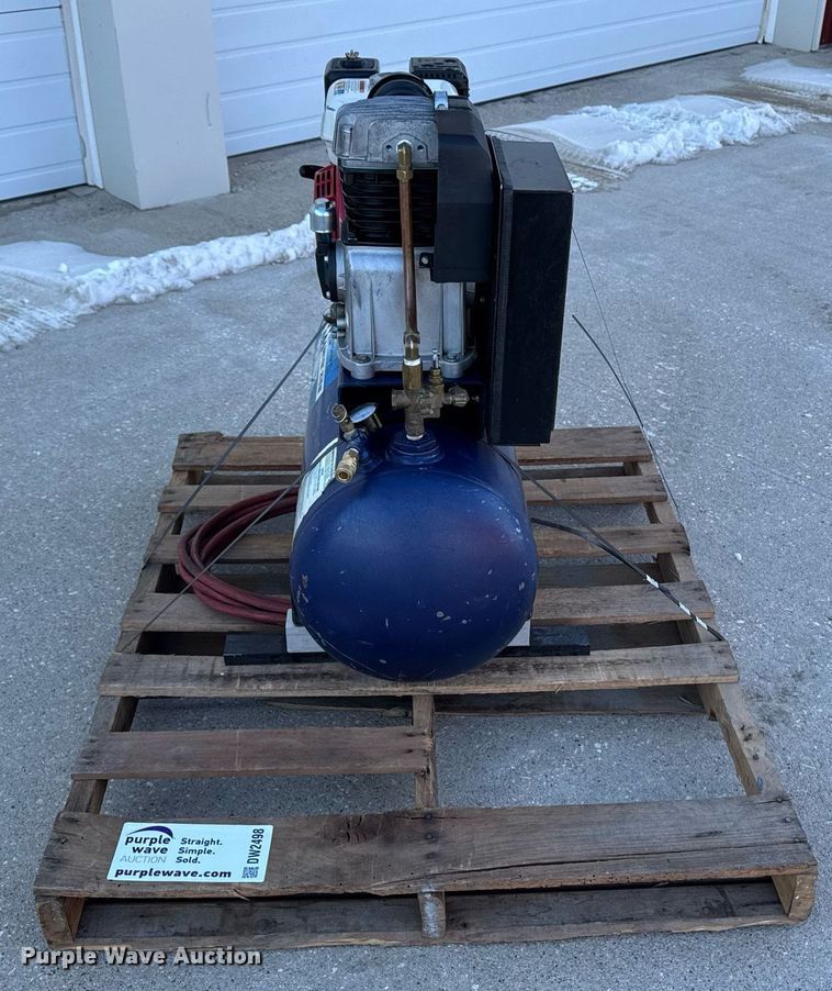 image for item DW2498 Napa air compressor