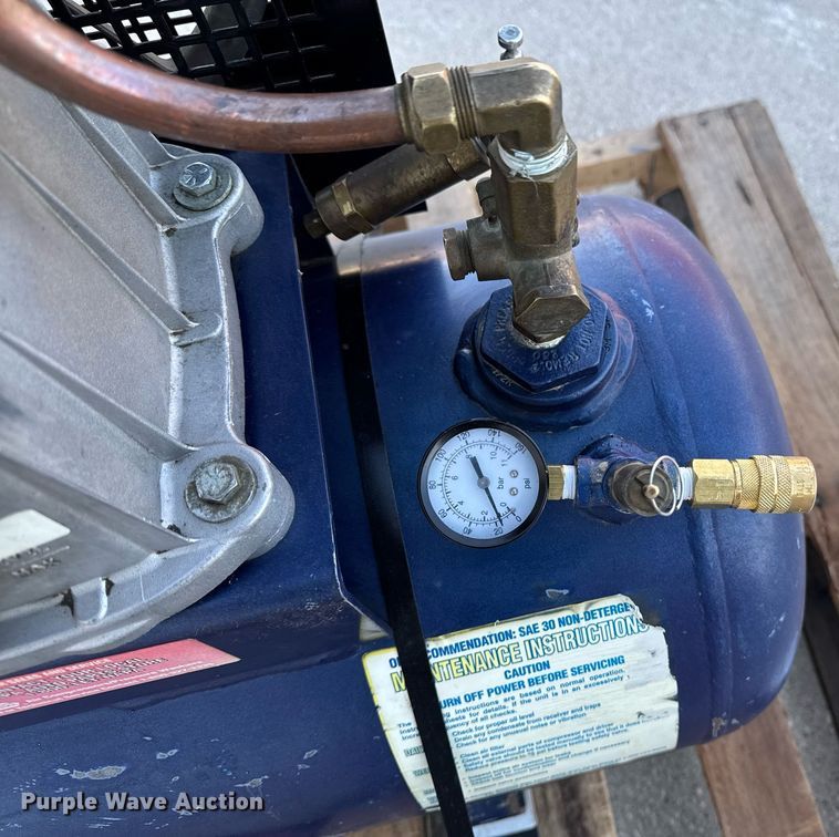 image for item DW2498 Napa air compressor