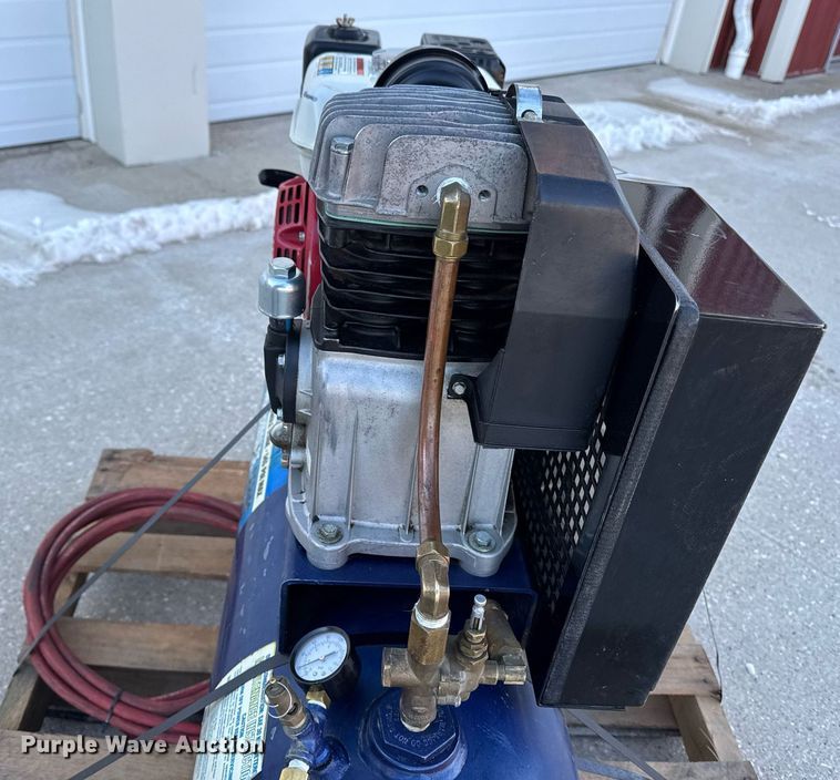 image for item DW2498 Napa air compressor