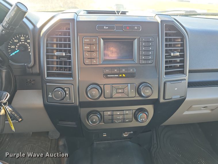 image for item DW3056 2019 Ford F150 SuperCrew pickup truck