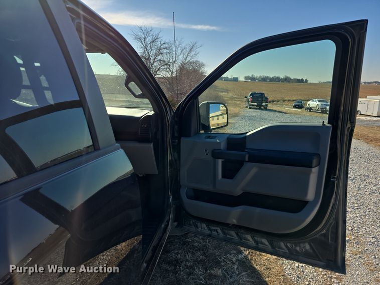 image for item DW3056 2019 Ford F150 SuperCrew pickup truck