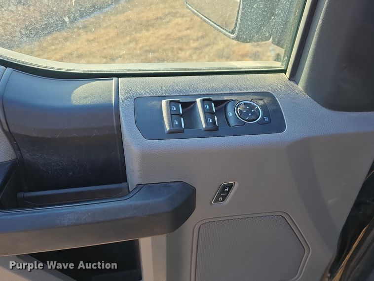 image for item DW3057 2020 Ford F150 SuperCrew pickup truck