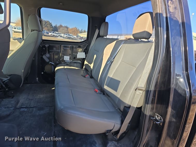 image for item DW3057 2020 Ford F150 SuperCrew pickup truck