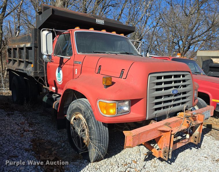 image for item DW3066 1996 Ford F700 dump truck