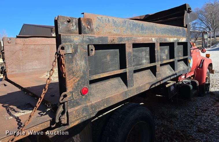 image for item DW3066 1996 Ford F700 dump truck