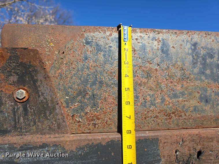 image for item DW3066 1996 Ford F700 dump truck