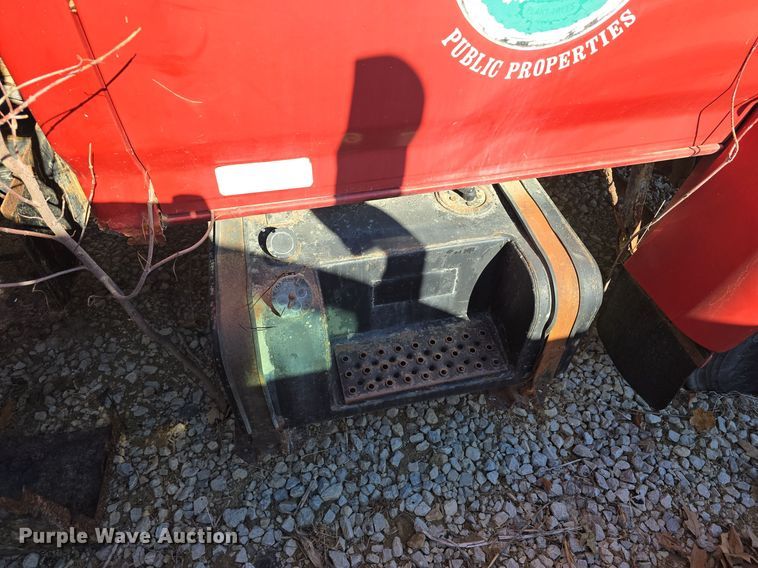 image for item DW3066 1996 Ford F700 dump truck