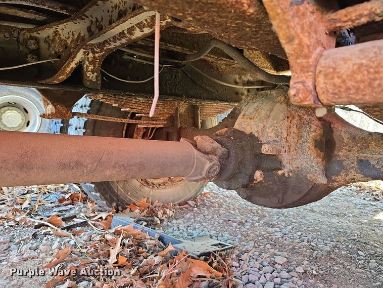 image for item DW3066 1996 Ford F700 dump truck