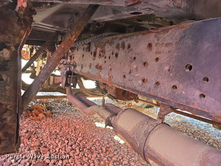 image for item DW3066 1996 Ford F700 dump truck