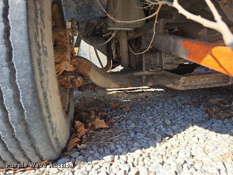 image for item DW3066 1996 Ford F700 dump truck