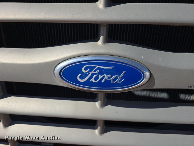 image for item DW3066 1996 Ford F700 dump truck