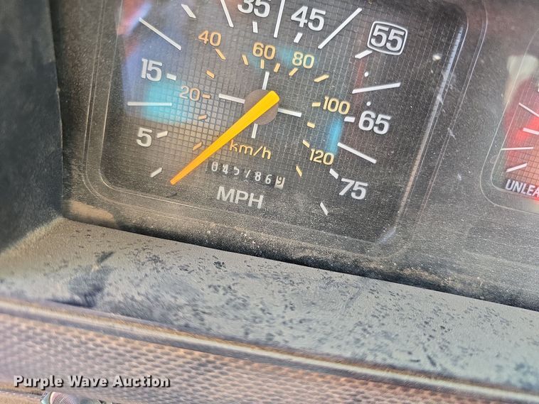 image for item DW3066 1996 Ford F700 dump truck